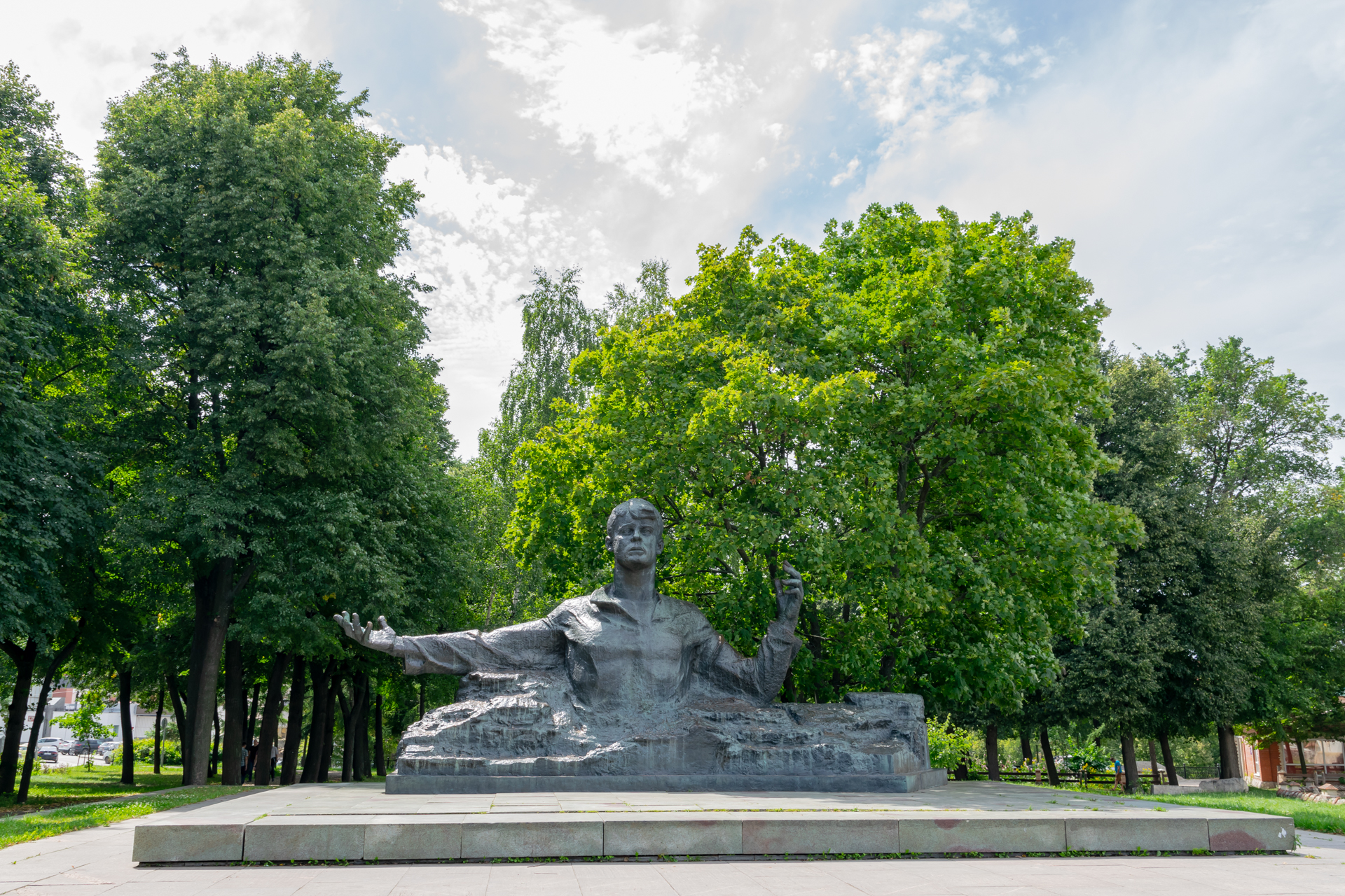 Памятник Есенину в Рязани